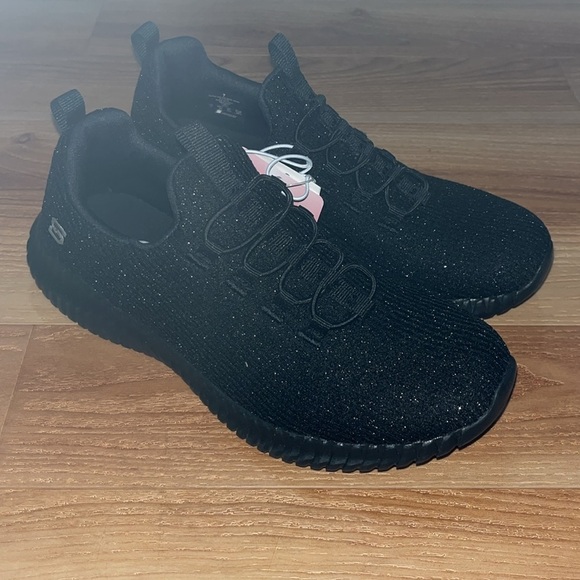 NWT Skechers Sparkly Sneaker - Picture 3 of 5